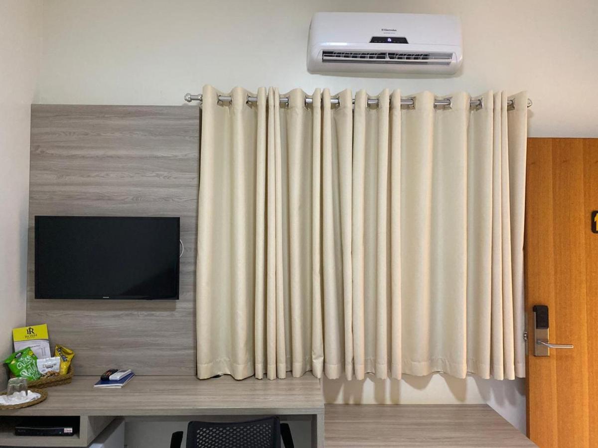 Rossi Hotel Comodoro Kültér fotó