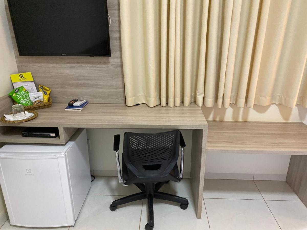 Rossi Hotel Comodoro Kültér fotó