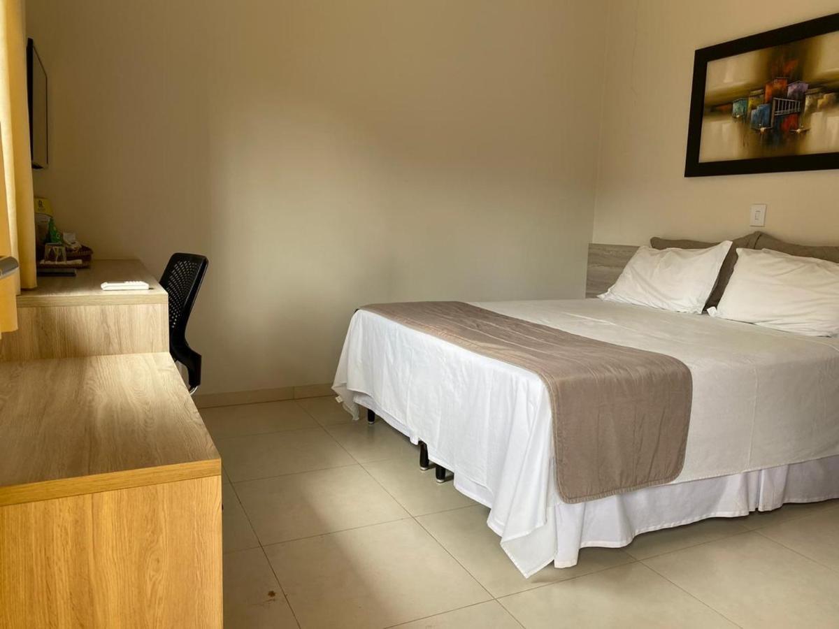 Rossi Hotel Comodoro Kültér fotó