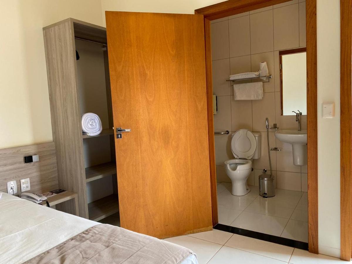 Rossi Hotel Comodoro Kültér fotó