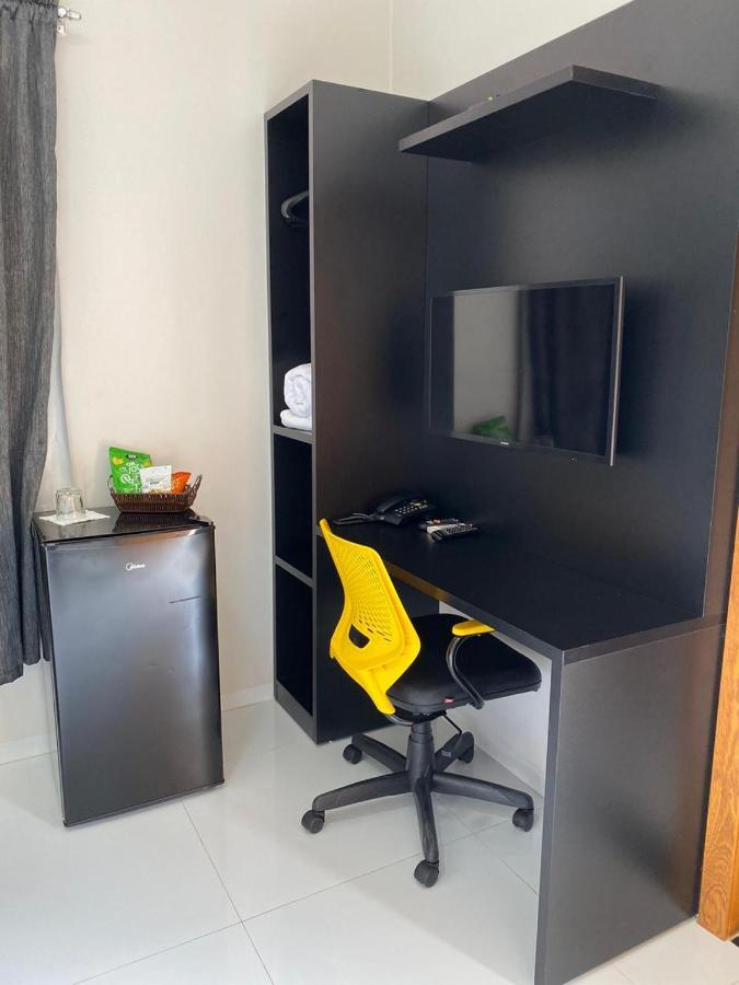 Rossi Hotel Comodoro Kültér fotó